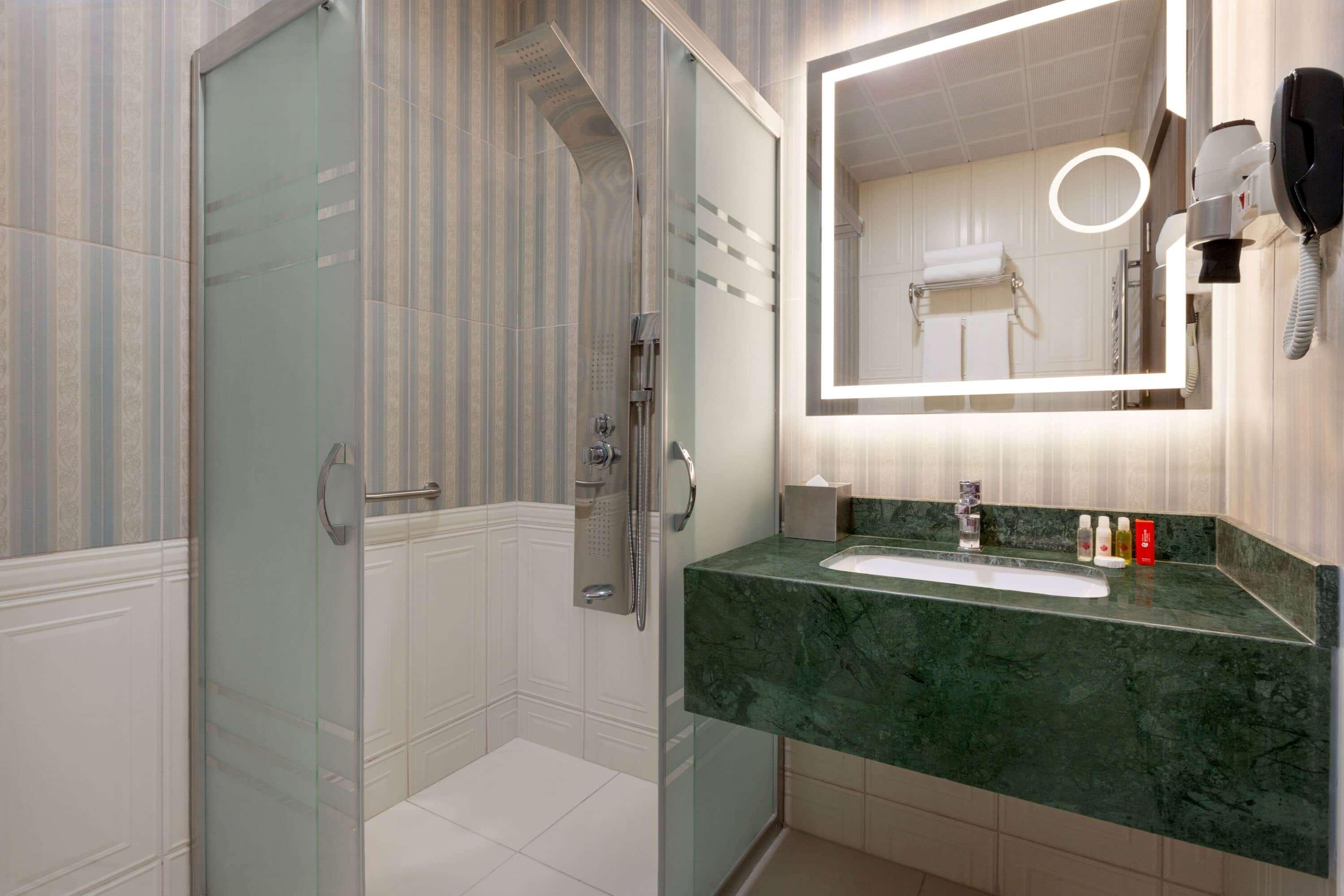 Ramada Encore By Wyndham Istanbul Avcilar Экстерьер фото